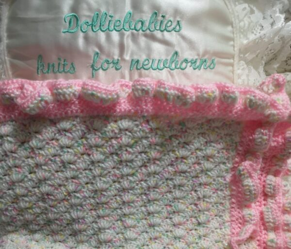 Crochet pattern for a stroller size baby blanket